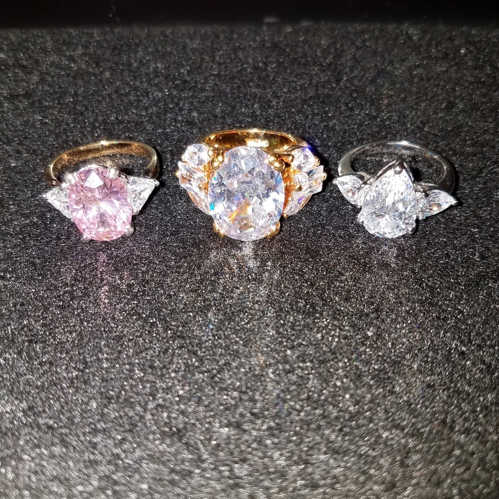 Fashion gold tone ring. Qty of 3